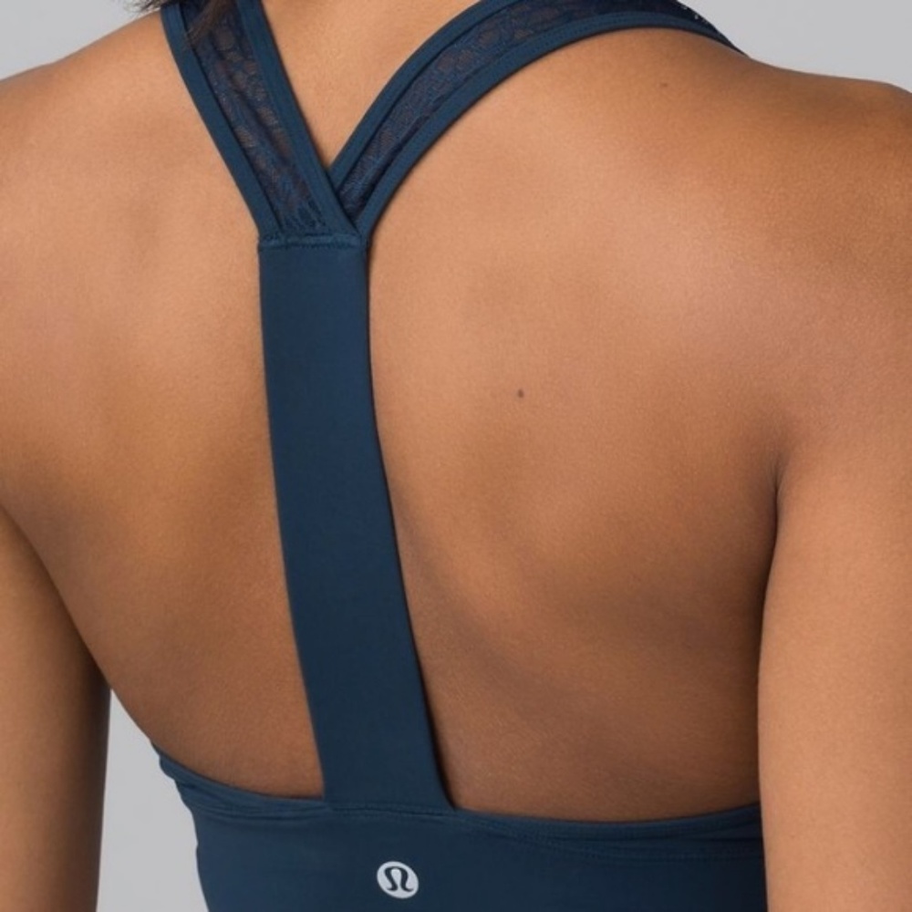 LULULEMON Jaded Twist Train Bra, Size 6
